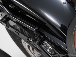 Adapter kit for SLH side carrier attached to the original HoldFast Docking hardware set from Harley-Davidson - SW-Motech