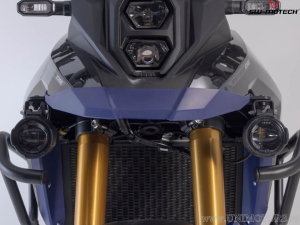 EVO fog light set with mounting brackets - color: black - Suzuki V-Strom 800 / 800DE ('22-) - SW-Motech