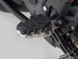 EVO Footpeg Set - stainless steel - rubber / silver-black - Harley-Davidson Pan America ('21-) - SW-Motech