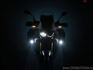 EVO High Beam Headlight Set with Mounting Brackets - color: black - Triumph Tiger 800 models ('10-) - SW-Motech