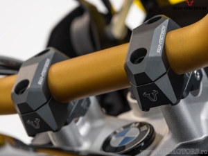 Handlebar Riser Set with 32 mm Height and 5-30 mm Rear Offset - aluminum - color: black - for handlebars with 32 mm diameter - S