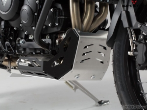 Paracoppa motore - materiale: alluminio - colore: nero/argento - Triumph Tiger 800 modelli ('10-) - SW-Motech