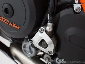 Protector de cilindro de embrague - material: aluminio - color: plateado - modelos KTM - SW-Motech