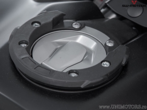 Quick-Lock EVO Tank Bag Mounting System - for 6-bolt cap - KTM 990 Super Duke / 790 Adv. - SW-Motech