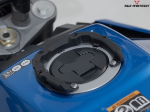 Quick-Lock PRO Tank Bag Mounting System - for 5-bolt cap - Suzuki models - SW-Motech