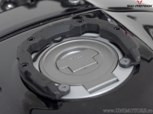 Quick-Lock PRO Tank Bag Mounting System - Honda VFR800X Crossrunner ('15-) - SW-Motech