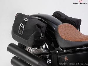 Set borse laterali Legend Gear LC2 / LC1 e supporti SLC - Harley Softail Str. Bob ('17-)/Standard ('20-)/LowRS (19-) - SW-Motech