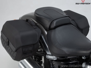 Set borse laterali Legend Gear LH2 / LH1 e supporti SLH - 45,0L - Harley-David. Softail Fat Boy ('17-) - SW-Motech