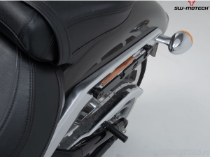 Set borse laterali Legend Gear LH2 / LH1 e supporti SLH - 45,0L - Harley-David. Softail Fat Boy ('17-) - SW-Motech