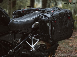 Set borse laterali SysBag WP (impermeabile) L con telai PRO e adattatori - Triumph Tiger 1200 / Explorer ('11-) - SW-Motech