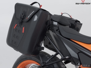Set borse laterali SysBag WP (impermeabile) M con supporti SLC e adattatori - KTM 1290/1390 Super Duke R / Evo - SW-Motech