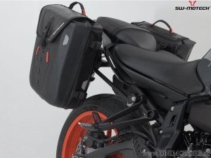 Set borse laterali SysBag WP (impermeabile) M con supporti SLC e adattatori - Yamaha MT-07 ('18-) - SW-Motech