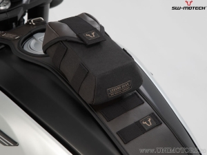 Set cinghia serbatoio SLA e borsa accessori Legend Gear LA1 (0,8L) - marrone-nero - modelli Triumph ('04-) - SW-Motech