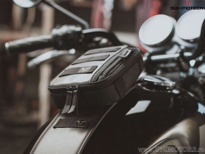 Set cinghia serbatoio SLA e borsa accessori Legend Gear LA2 (1,0L) - marrone-nero - modelli Triumph ('04-) - SW-Motech
