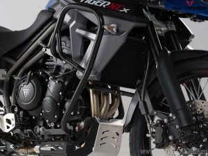 Set protectii Adventure (scut motor + 2x crashbar + handguard + 4x crashpad) - Triumph Tiger 800 models - SW-Motech