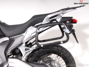 Set supporti EVO per valigie laterali (sidecase) colore nero - Honda VFR1200X Crosstourer ('12-) - SW-Motech