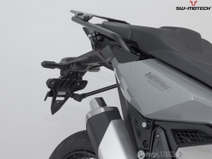 Set supporti PRO per valigie laterali (sidecase) colore nero - Honda X-ADV ('20-) - SW-Motech