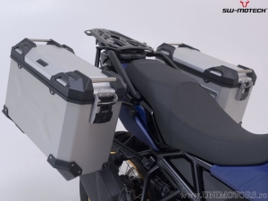 Set TRAX ADV argento (topcase + 2x valigie laterali + supporti PRO + ADV-RACK) - 150,0L - Suzuki V-Strom 800 / 800DE ('22-) - SW