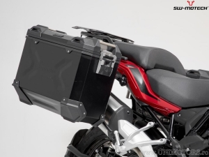 Set valigie laterali (sidecase) TRAX ADV L/M alluminio nero e supporti PRO - 82.0L - Benelli TRK 502 X ('18-) - SW-Motech