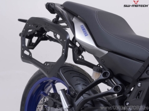 Set valigie laterali (sidecase) TRAX ADV M alluminio argento e supporti PRO - 74.0L - Yamaha MT-07 Tracer ('16-) - SW-Motech