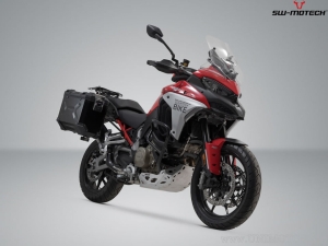 Set valigie laterali (sidecase) TRAX ADV M alluminio nero modello US e supporti PRO - 74,0L - Ducati Multistrada V4 (20-) - SW-M