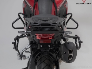 Set valigie laterali (sidecase) URBAN (2x16,5L) e supporti SLC - 33,0L - Benelli TRK 502 X ('18-) - SW-Motech