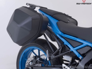 Set valigie laterali (sidecase) URBAN (2x16,5L) e supporti SLC - 33,0L - Suzuki GSX-8S ('22-) - SW-Motech