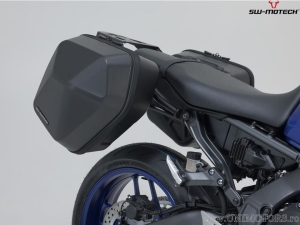 Set valigie laterali (sidecase) URBAN (2x16,5L) e supporti SLC - 33,0L - Yamaha MT-09 ('20-) - SW-Motech