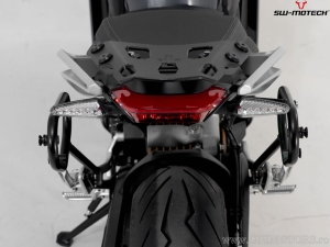 Set valigie laterali (sidecase) URBAN (2x16,5L) e supporti SLC - 33,0L - Zero SR/S ('19-) - SW-Motech