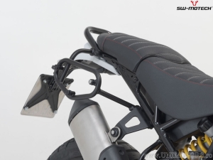 Supporto destro per valigia laterale (sidecase) SLC - Ducati DesertX ('22-) - SW-Motech