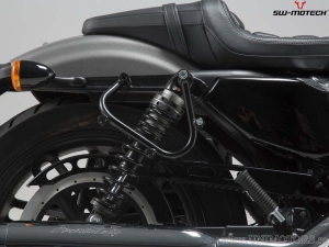 Supporto destro per valigia laterale (sidecase) SLC - Harley-Davidson Sportster modelli ('04-) - SW-Motech