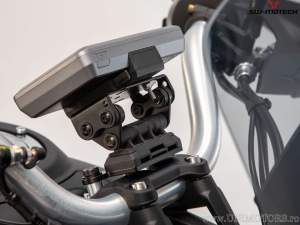 Supporto GPS per manubrio con QUICK-LOCK colore nero - Moto Guzzi V85 TT ('19-) - SW-Motech