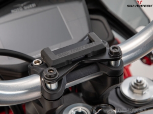 Supporto GPS per manubrio con QUICK-LOCK colore nero - Moto Guzzi V85 TT ('19-) - SW-Motech
