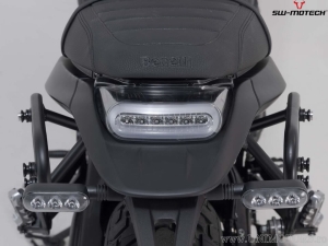 URBAN Side Case Set (2x16.5L) and SLC Mounts - 33.0L - Benelli Leoncino 800 ('21-) - SW-Motech