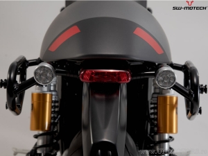 URBAN Side Case Set (2x16.5L) and SLC Mounts - 33.0L - Triumph Thruxton 1200/R / TFC - SW-Motech