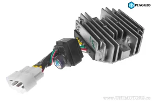 VOLTAGE REGULATOR	Spannungsregler - 1A0107805 - Piaggio
