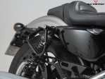 Supporto destro per valigia laterale (sidecase) SLC - Harley-Davidson Sportster modelli ('04-) - SW-Motech